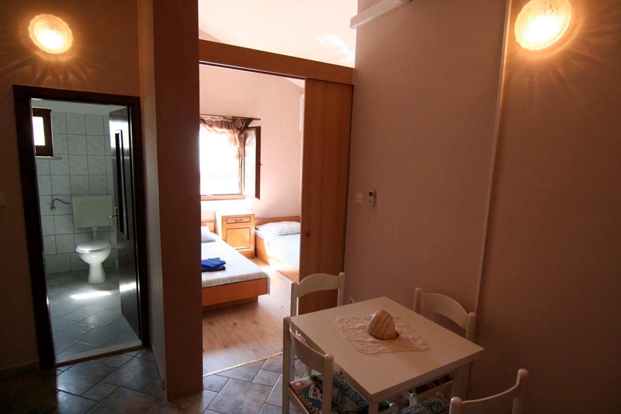 Apartments Marta 트로기르 객실 사진