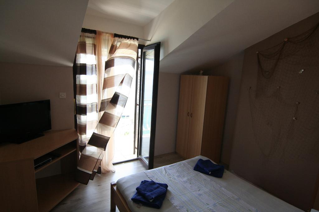 Apartments Marta 트로기르 객실 사진