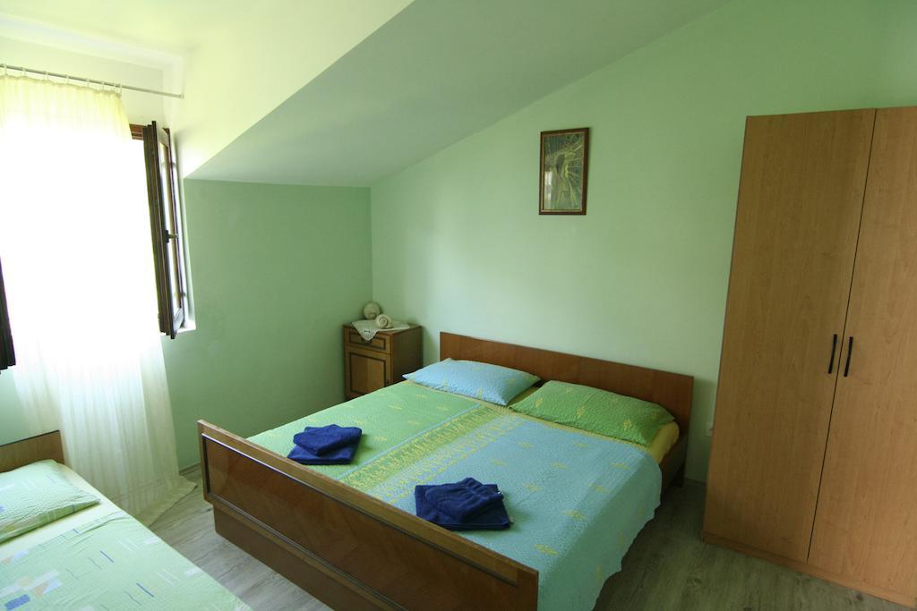 Apartments Marta 트로기르 객실 사진